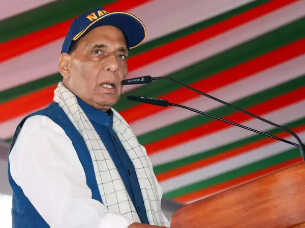टाटा ग्रुपने अफ्रीका में बनाई भारत की पहली विदेशी डिफेंस यूनिट !! मेक इन इंडिया के साथ मेक फॉर वर्ल्ड पर कर रहे काम : राजनाथ