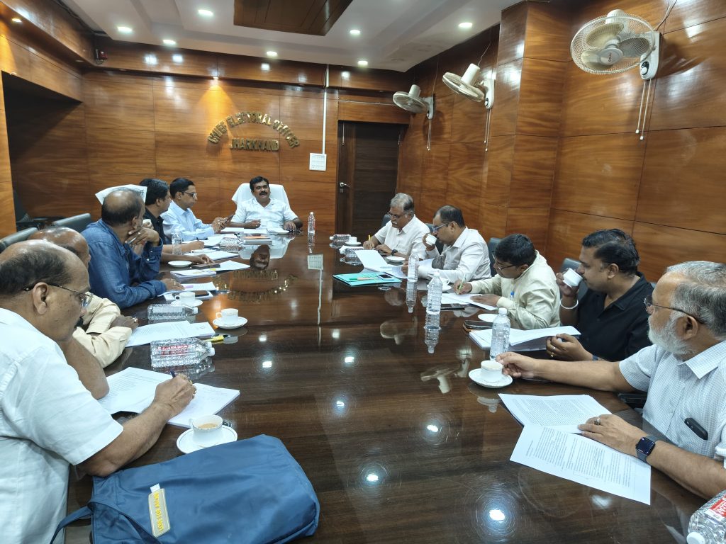झारखंड के मुख्य निर्वाचन पदाधिकारी ने की मान्यता प्राप्त राजनीतिक दलों के साथ बैठक