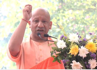 यूपी के सभी स्कूलों में वंदे मातरम गायन होगा अनिवार्य, बोले योगी- राष्ट्र से बड़ा नहीं हो सकता कोई मत या मजहब